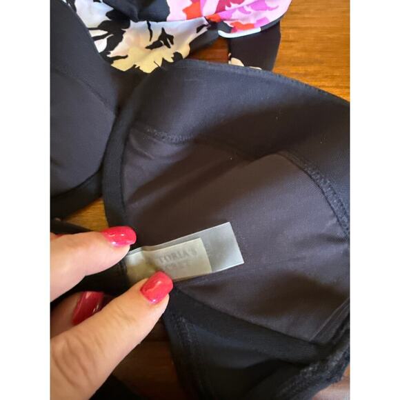 VICTORIAS SECRET BIKINI SIZE s small 34B - Picture 7 of 7